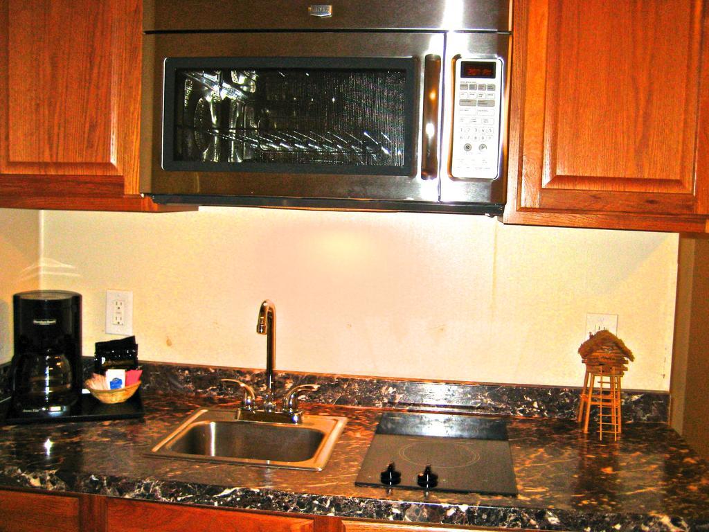 Creekwood Inn Anchorage Extérieur photo